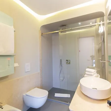 Hangar Ξενοδοχείο Teverola