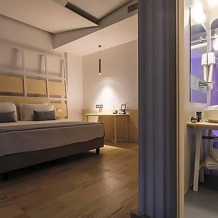 Hangar Hotel