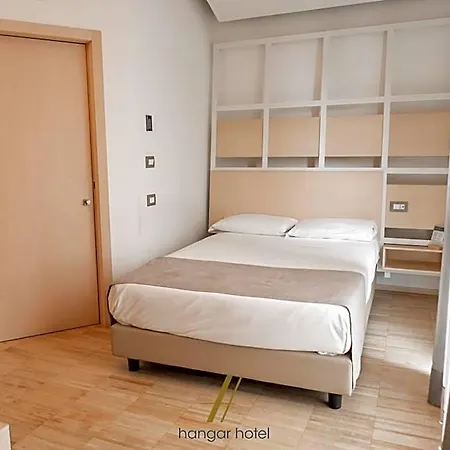 Hangar 4* Teverola